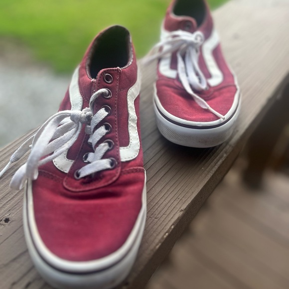 Maroon Vans - Picture 8 of 9